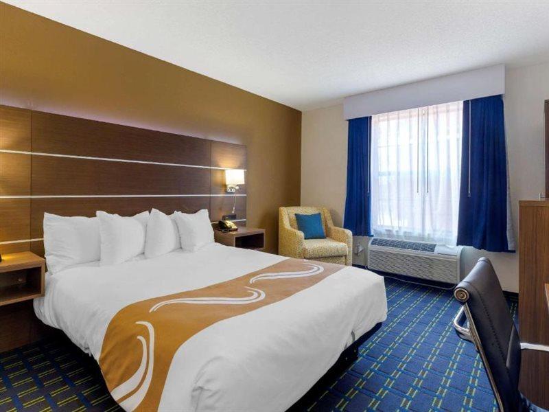Quality Inn Lee Bagian luar foto