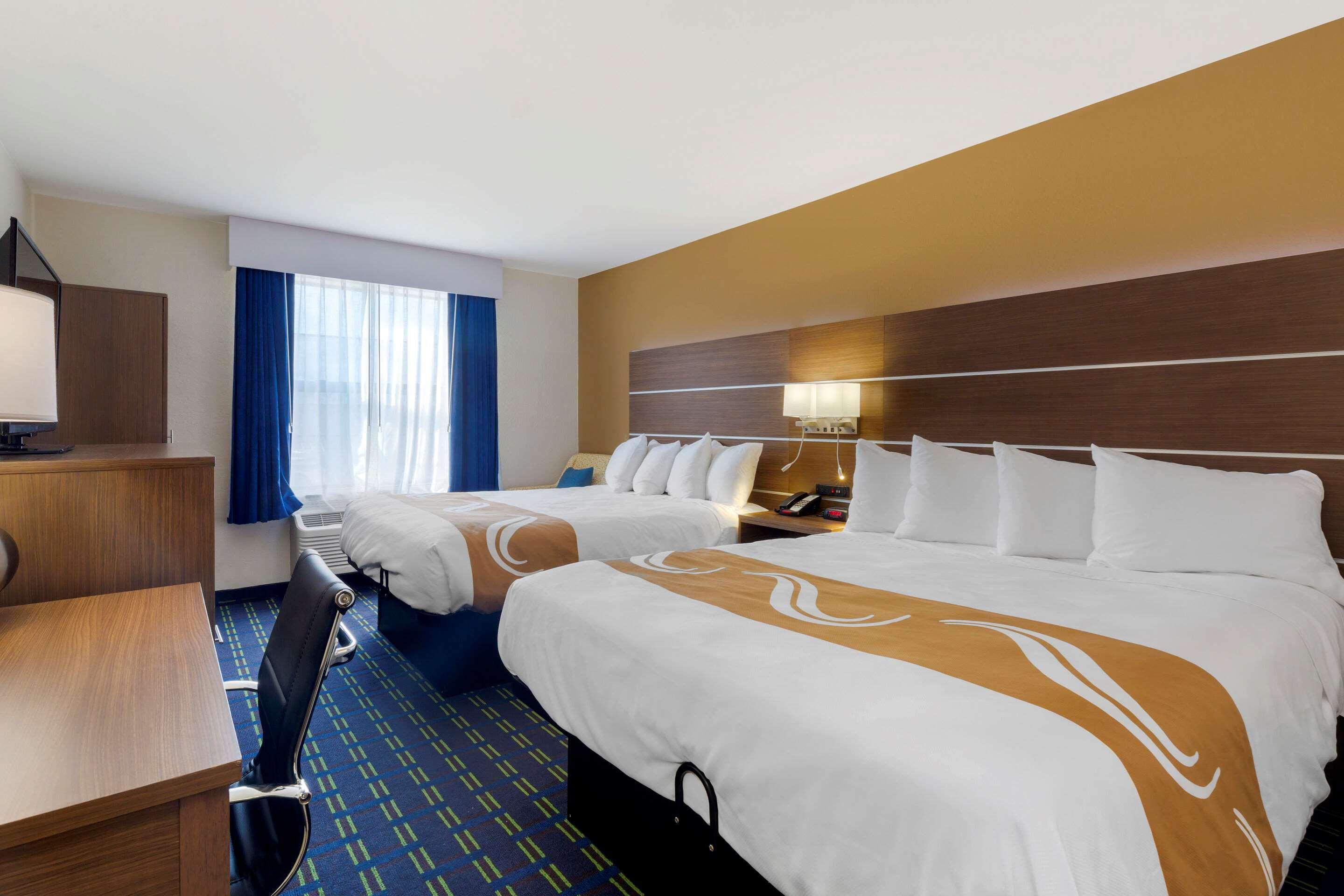 Quality Inn Lee Bagian luar foto
